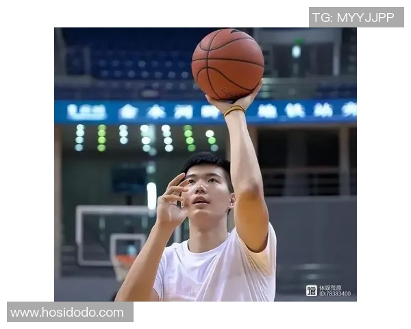 武汉网球队灵活性揭秘：网球巨献背后的训练与策略分析